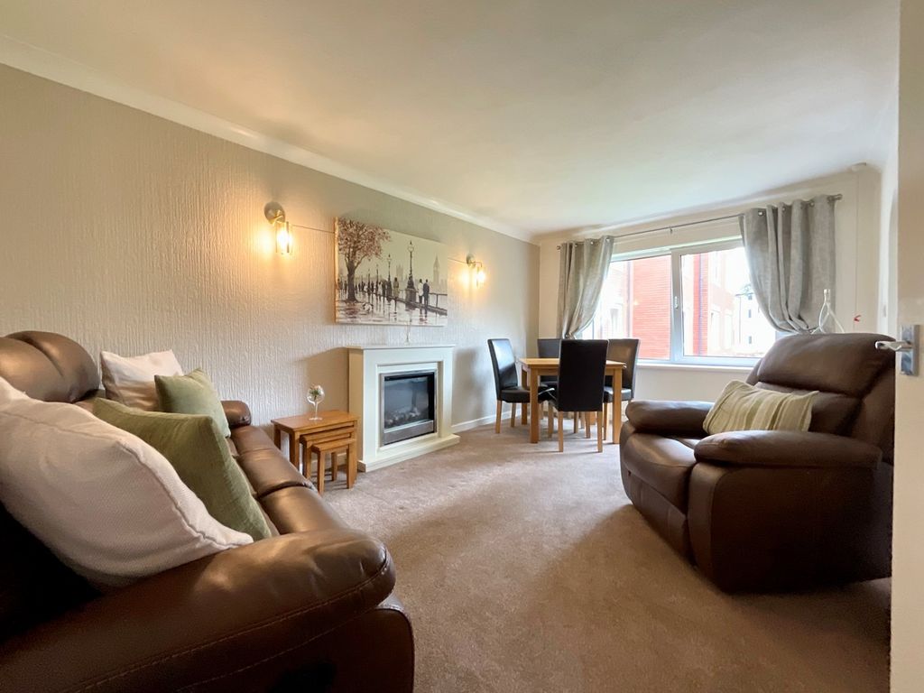 1 bed flat for sale in Bryngwyn Road, Newport NP20, £69,950