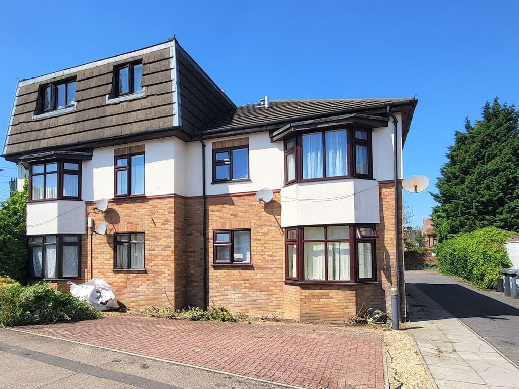 2 bed flat for sale in Marholm Road, Walton, Peterborough PE4, £115,000