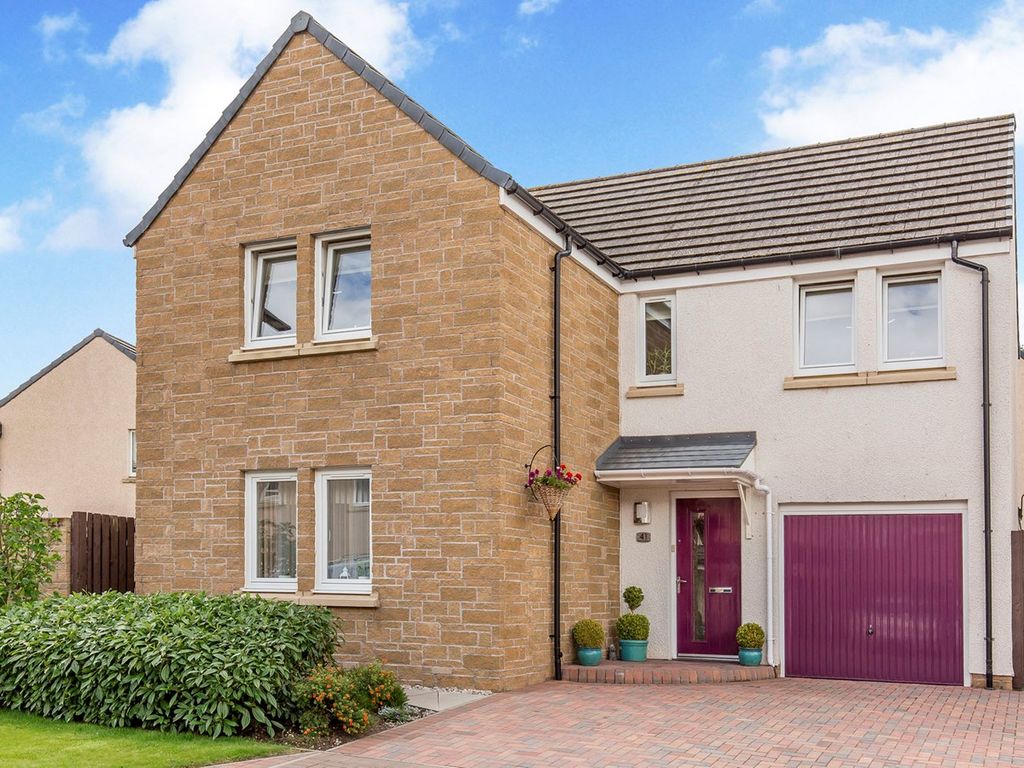 4 bed detached house for sale in Bell Gardens, Perth PH2, £290,000