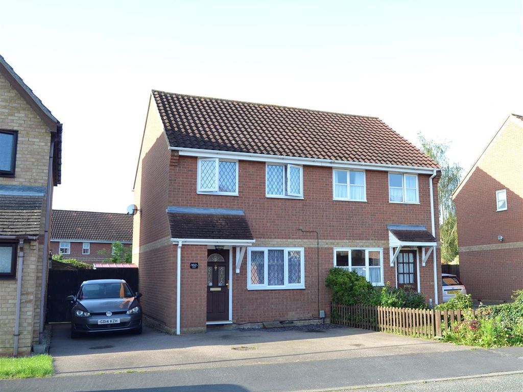 2 bed semi-detached house for sale in Chinook, Highwoods, Colchester CO4, £260,000