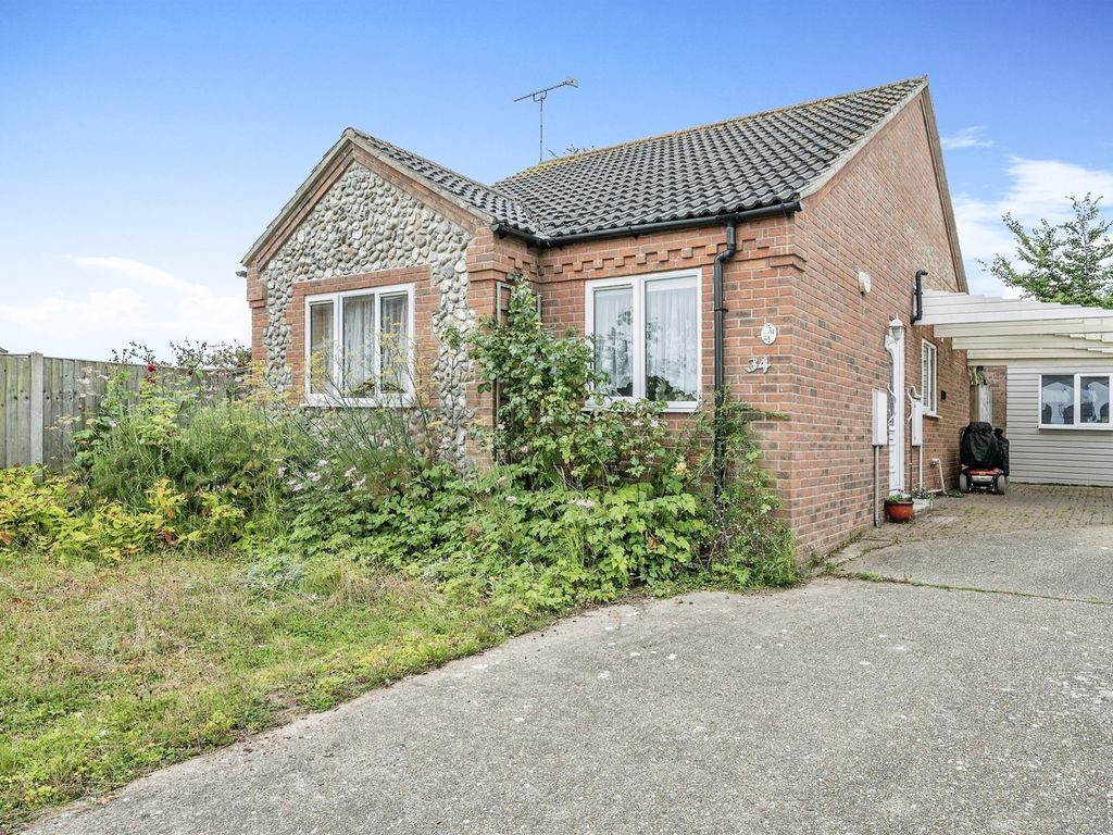 2 bed detached bungalow for sale in Gorse Close, Mundesley, Norwich NR11, £280,000
