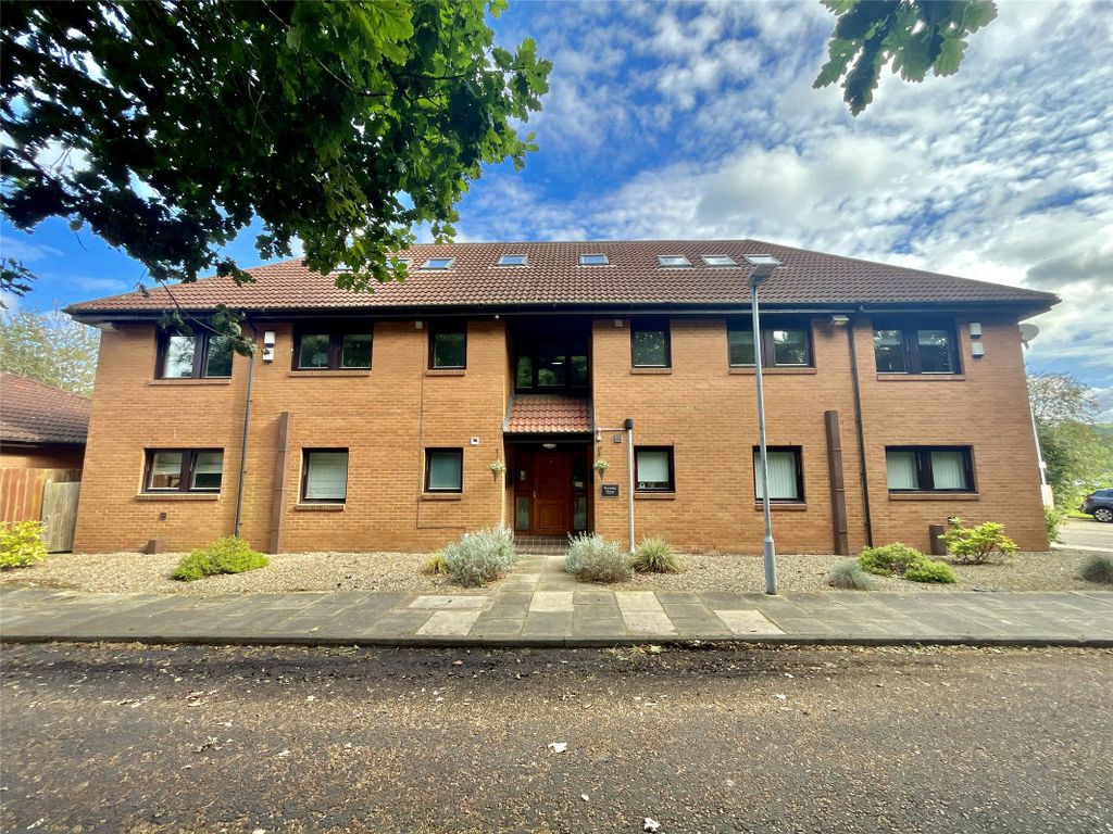 2 bed flat for sale in Towneley House, Rowlands Gill NE39, £190,000