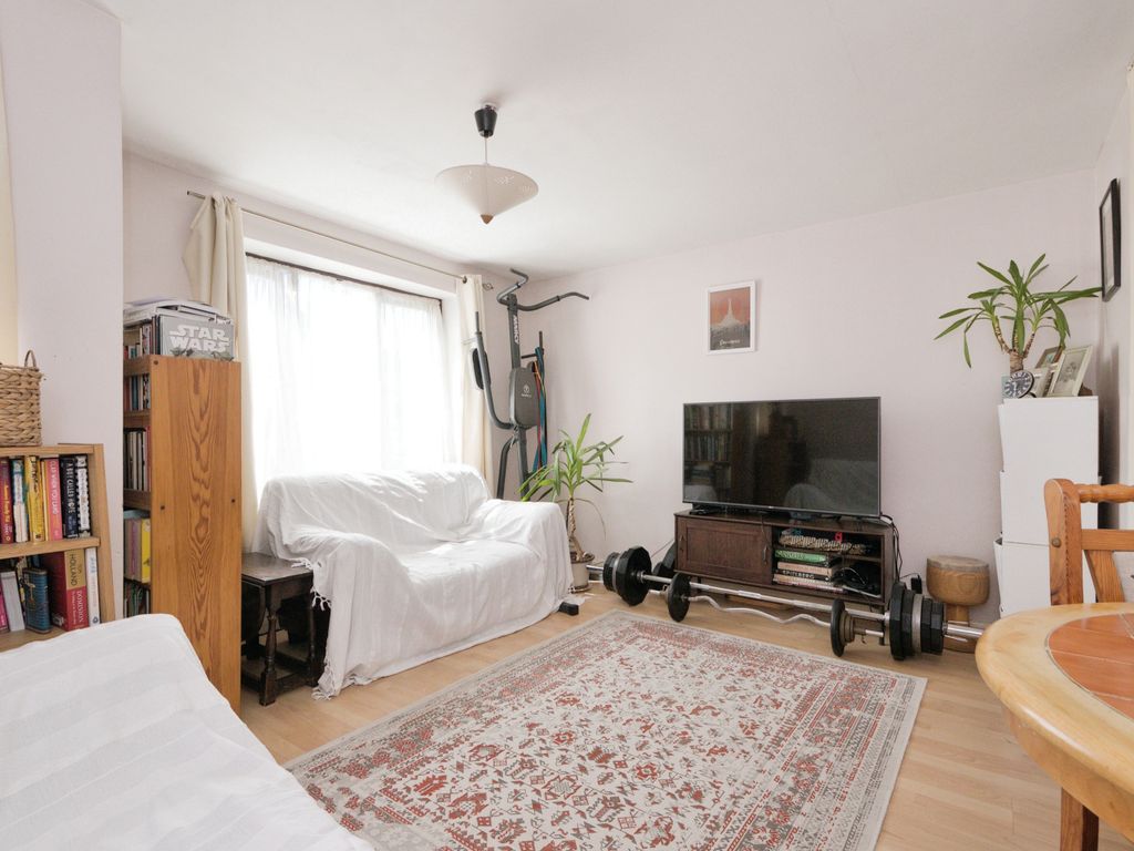 1 bed flat for sale in Woolacombe Road, London SE3, £300,000