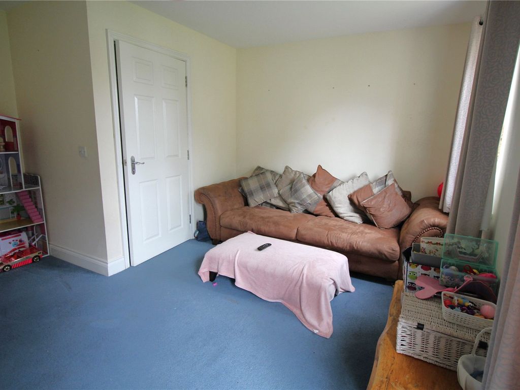 4 bed end terrace house for sale in Mazurek Way, Swindon, Wiltshire SN25, £289,950
