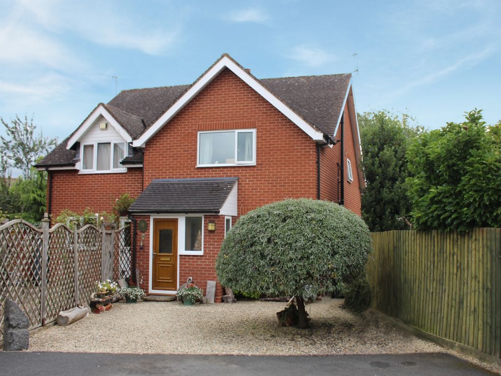 3 bed semi-detached house for sale in Swan Close, Burford WR15, £245,000