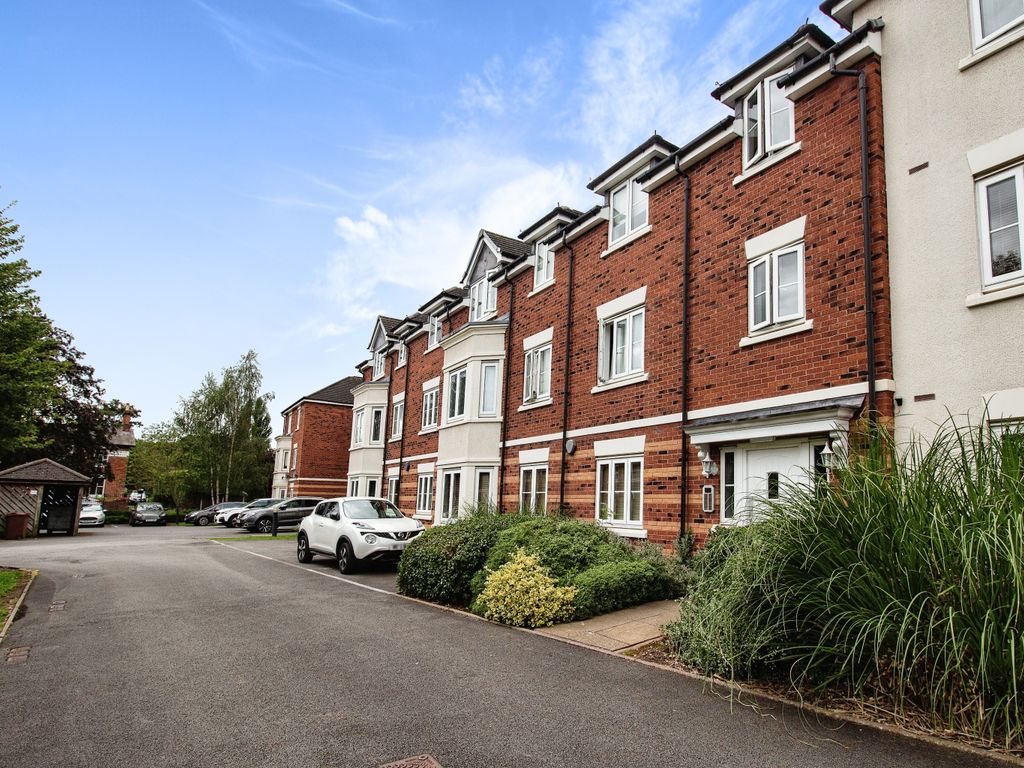 2 bed flat for sale in Hollins Drive, Stafford, Staffordshire ST16, £135,000