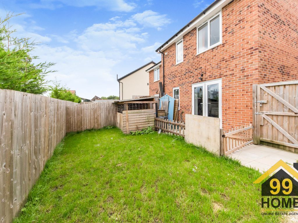 3 bed semi-detached house for sale in Kays Croft Drive, Cheshire CW1, £70,000
