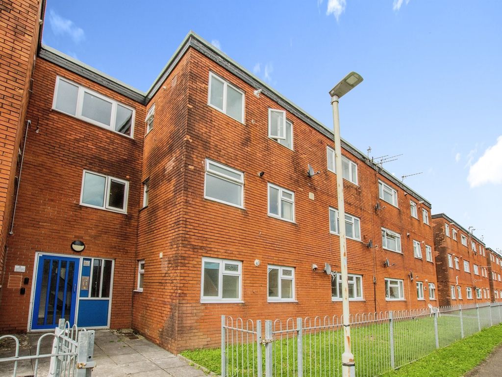 2 bed flat for sale in Woodview Court, Coedcae, Pontypool NP4, £85,000