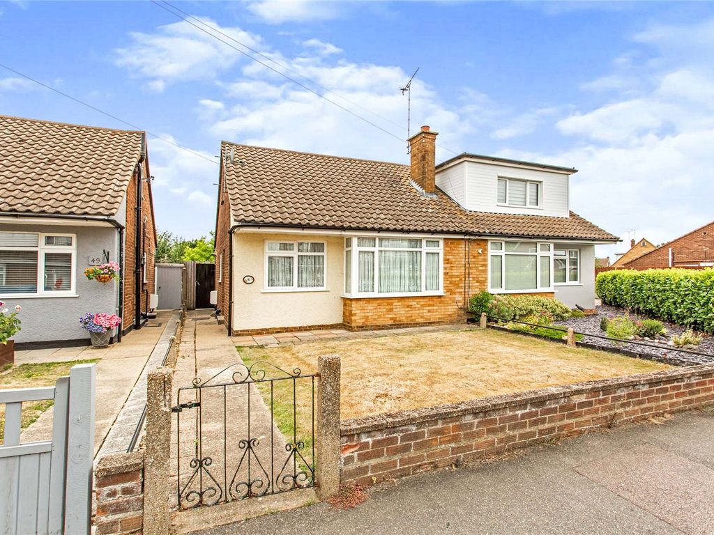 2 bed bungalow for sale in Parklands, Rochford SS4, £300,000