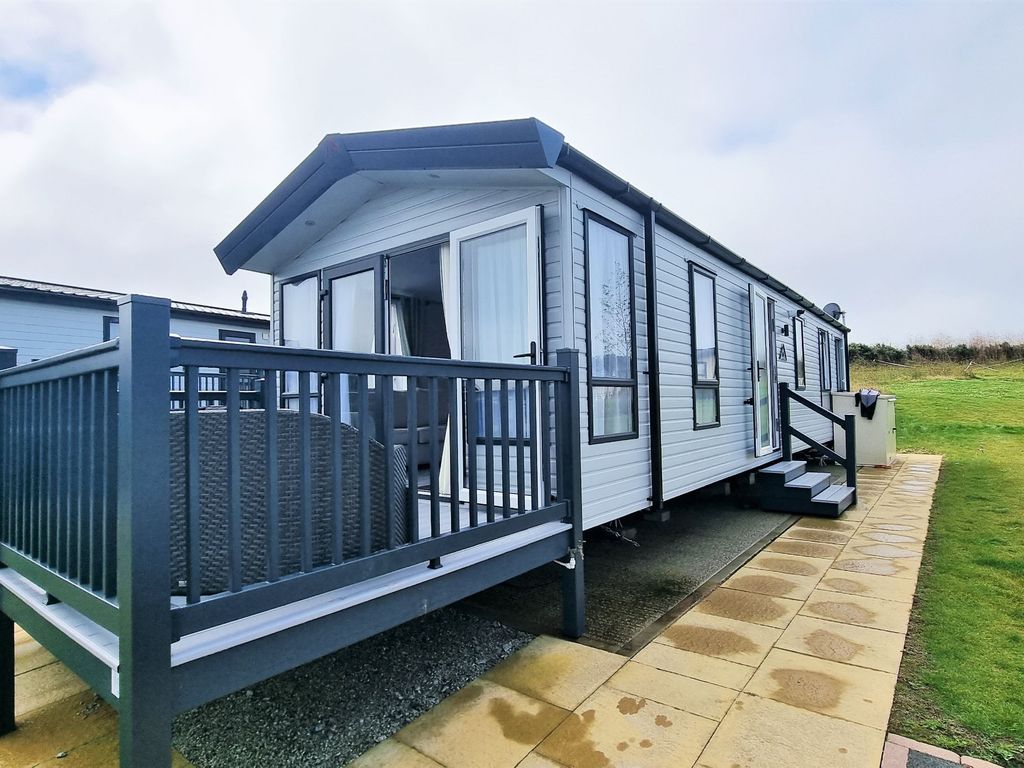 2 bed lodge for sale in Oyster Bay Holiday Homes Park, Halt Road, Goonhavern, Truro TR4, £80,000