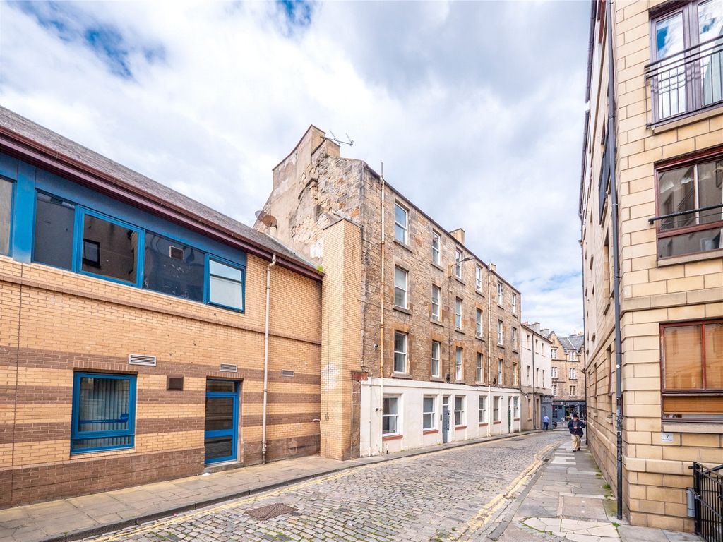1 bed flat for sale in 14/7 High Riggs, Edinburgh EH3, £136,500