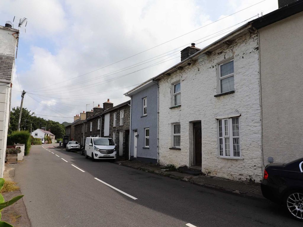 2 bed terraced house for sale in Llanrhystud, Aberystwyth SY23, £159,950
