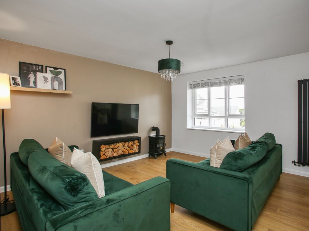2 bed flat for sale in Kidlaw Close, Edinburgh EH16, £230,000