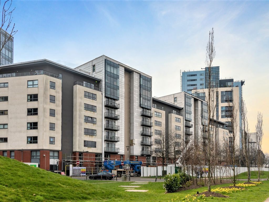 2 bed flat for sale in Glasgow Harbour Terraces, Glasgow Harbour, Glasgow G11, £179,000