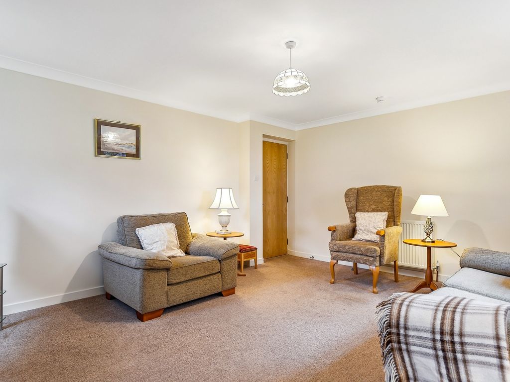 3 bed flat for sale in Garscadden Road, Old Drumchapel, Glasgow G15, £170,000