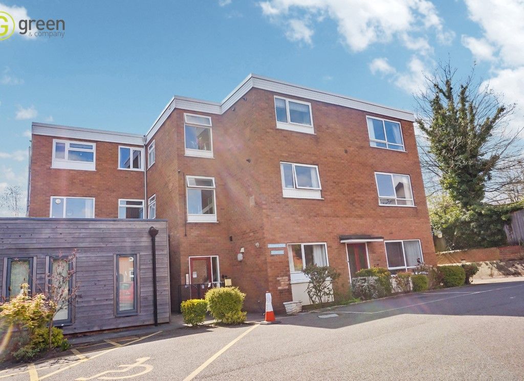 2 bed flat for sale in Duke Street, Sutton Coldfield B72, £181,500