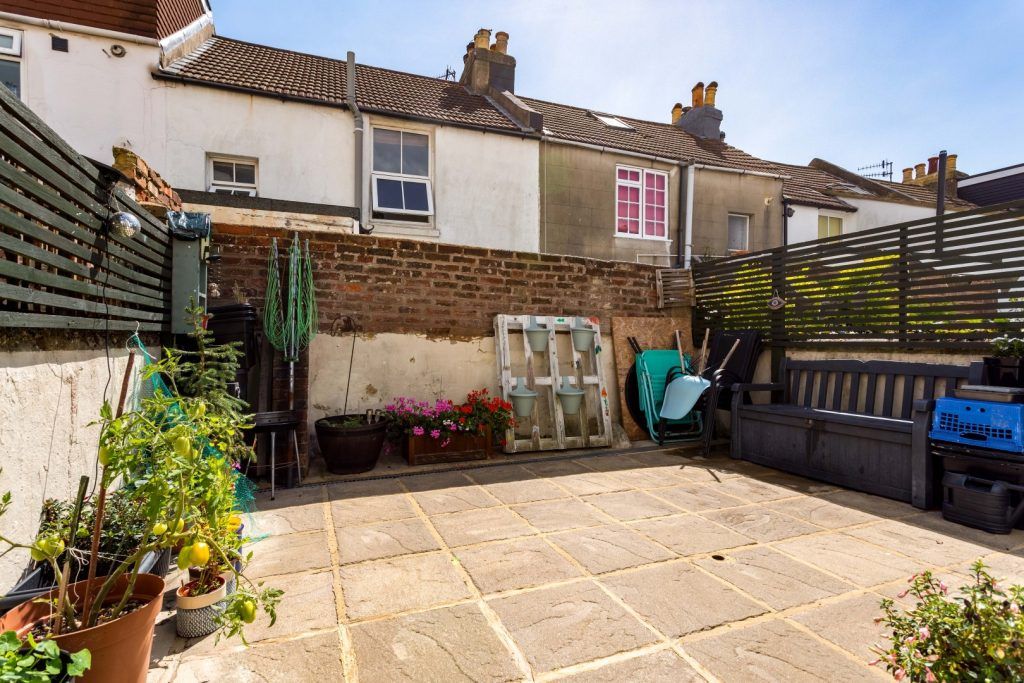 1 bed flat for sale in Windmill Street, Brighton BN2, £270,000