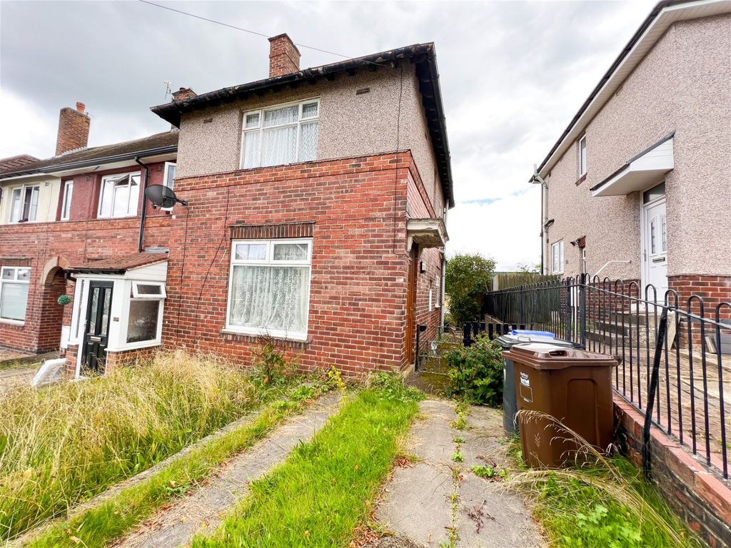 2 bed end terrace house for sale in Studfield Road, Sheffield S6, £140,000