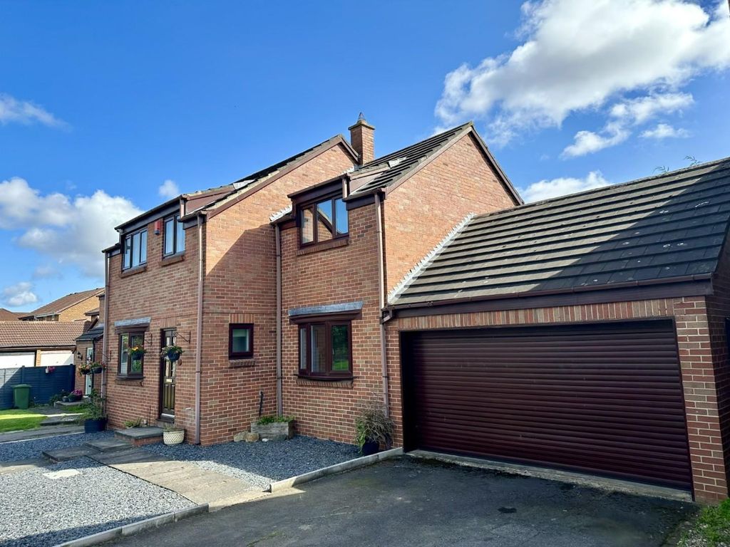 4 bed detached house for sale in Farm Lane, Ingleby Barwick, Stockton-On-Tees TS17, £280,000