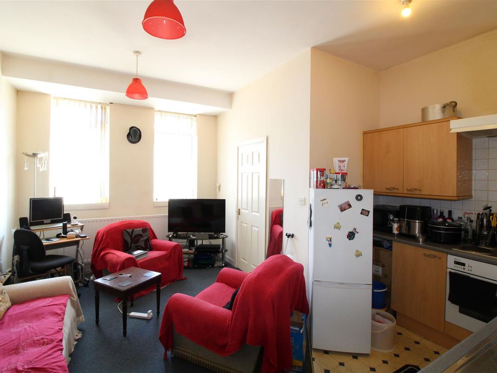 1 bed flat for sale in Chillingham Road, Heaton, Newcastle Upon Tyne NE6, £107,500