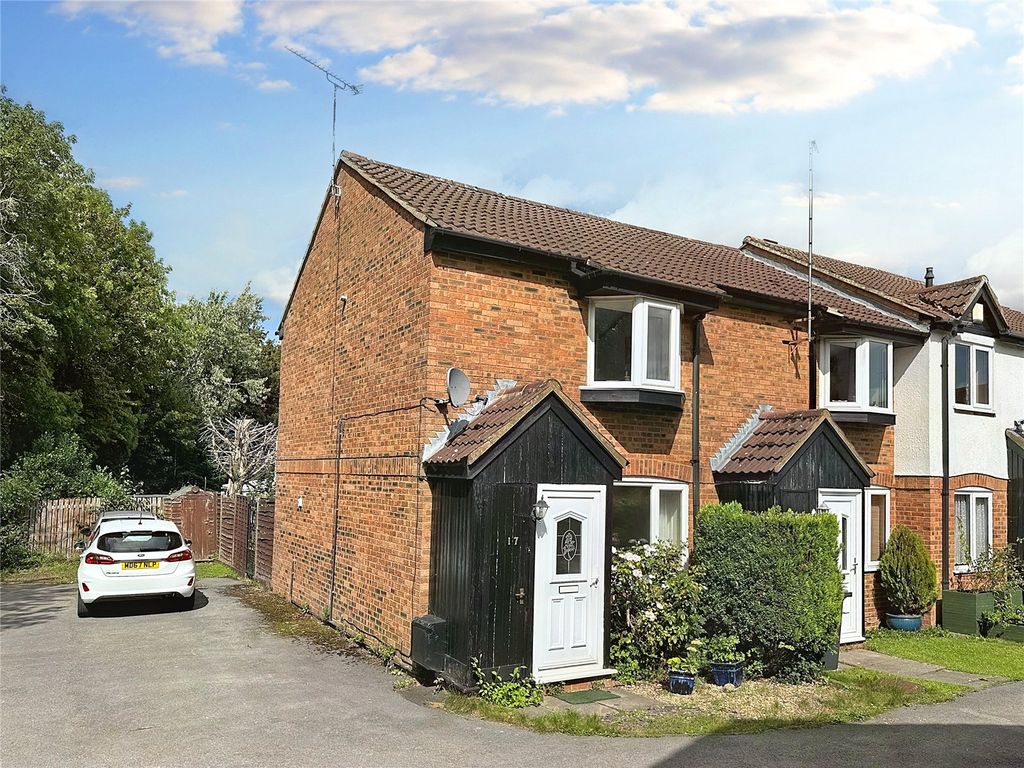 2 bed end terrace house for sale in Lowes Close, Sparcells, Swindon, Wiltshire SN5, £210,000