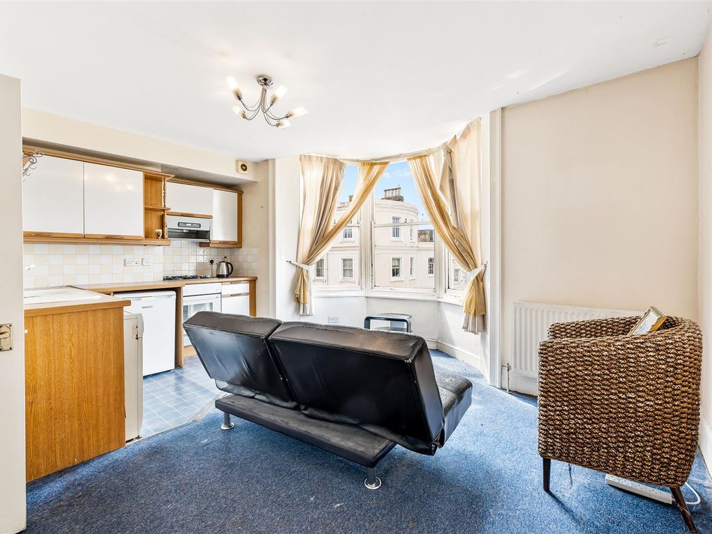 1 bed flat for sale in Norfolk Square, Brighton BN1, £140,000