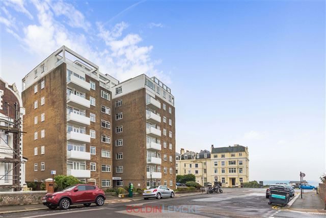 1 bed flat for sale in The Priory, St Catherines Terrace, Hove BN3, £300,000