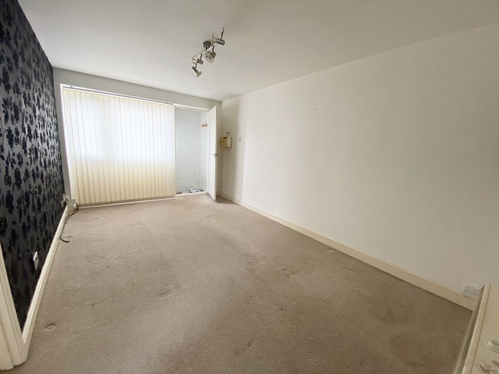 1 bed flat for sale in Ellington Close, Lemington, Newcastle Upon Tyne. NE15, £45,000