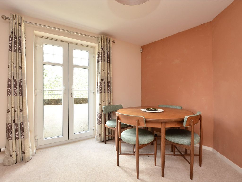 2 bed flat for sale in Burnstall Crescent, Menston, Ilkley, West Yorkshire LS29, £200,000