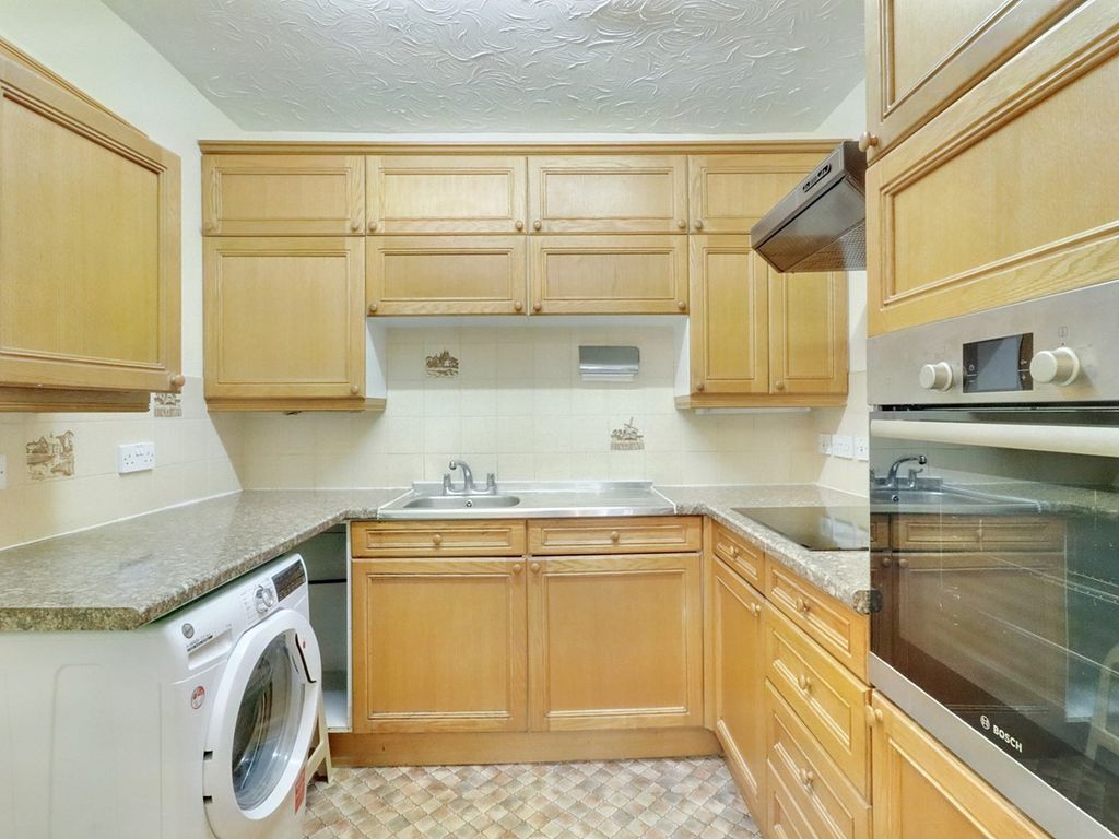 1 bed property for sale in Draycott Avenue, Harrow HA3, £195,000