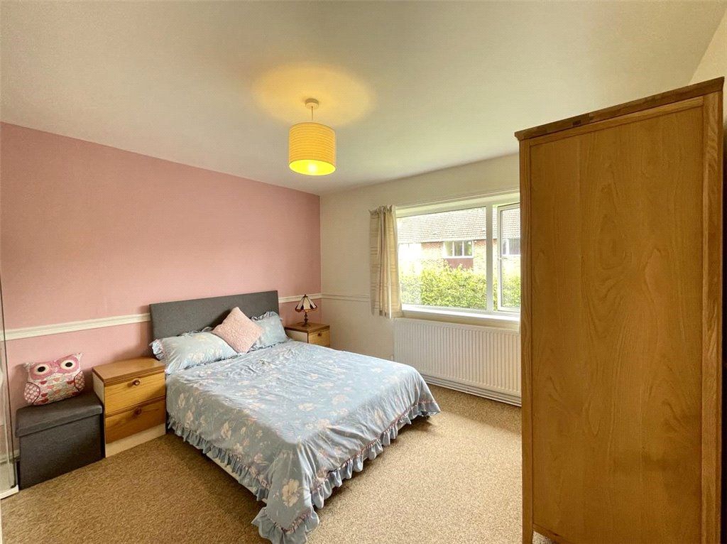 3 bed maisonette for sale in Finham Road, Kenilworth, Warwickshire CV8, £245,000