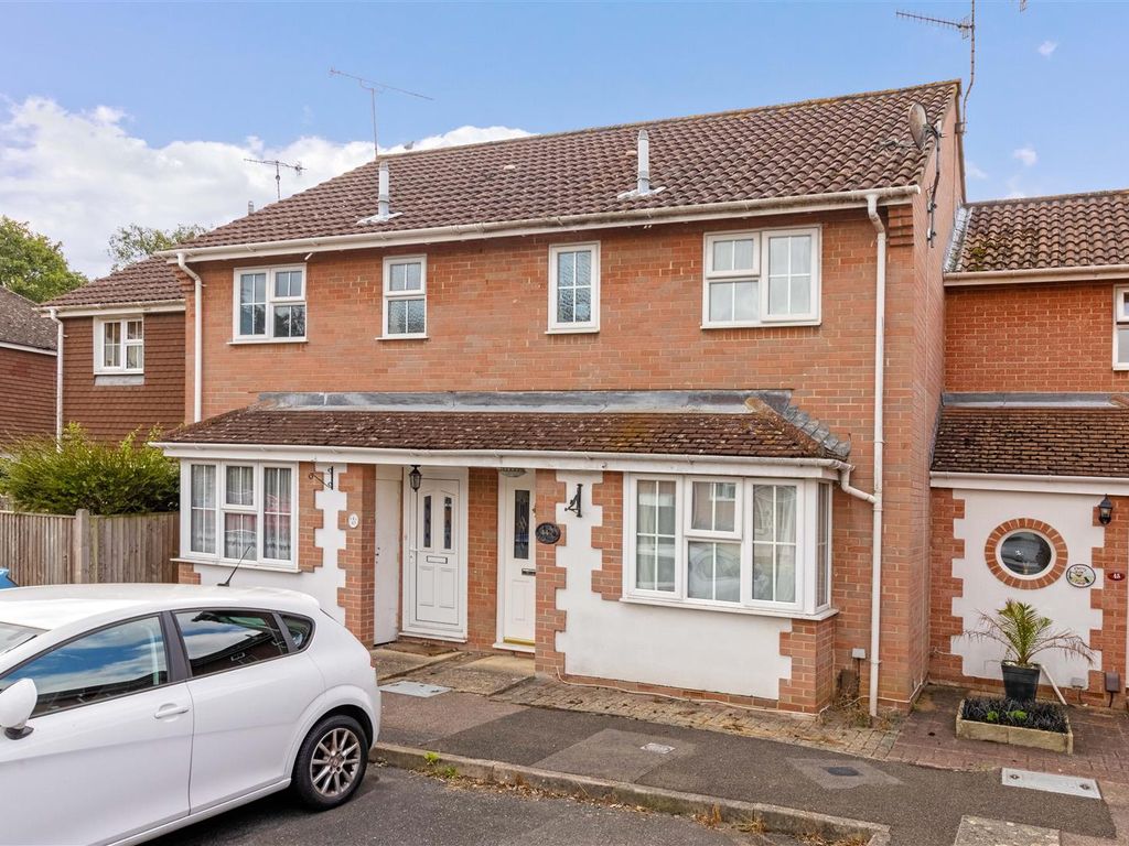 2 bed terraced house for sale in Cypress Avenue, Worthing BN13, £300,000