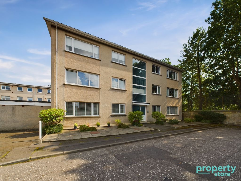 2 bed flat for sale in Carlton Court, Hamilton, South Lanarkshire ML3, £105,000