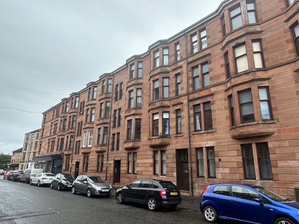 1 bed flat for sale in 17 Burghead Place, Flat 3/1, Linthouse G51, £50,000