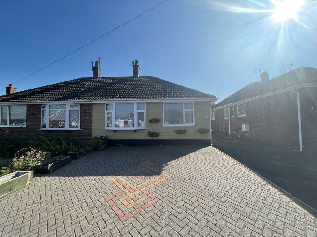 2 bed bungalow for sale in Greenfield Road, Cleveleys FY5, £160,000