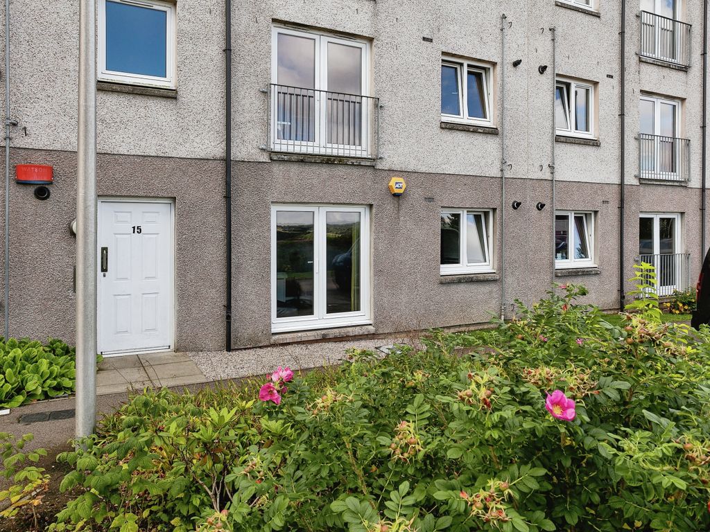 2 bed flat for sale in Cairnfield Place, Aberdeen AB21, £120,000
