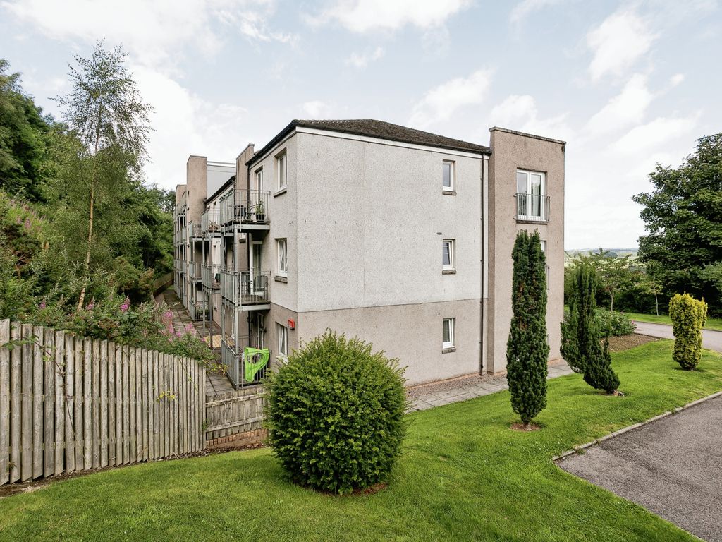 2 bed flat for sale in Cairnfield Place, Aberdeen AB21, £120,000