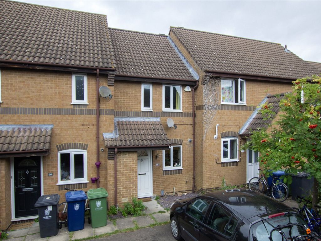 2 bed terraced house for sale in Lucerne Close, Cambridge CB1, £325,000