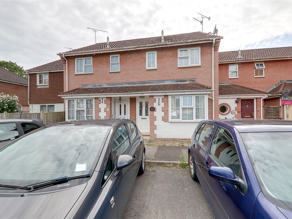 2 bed terraced house for sale in Cypress Avenue, Worthing BN13, £300,000