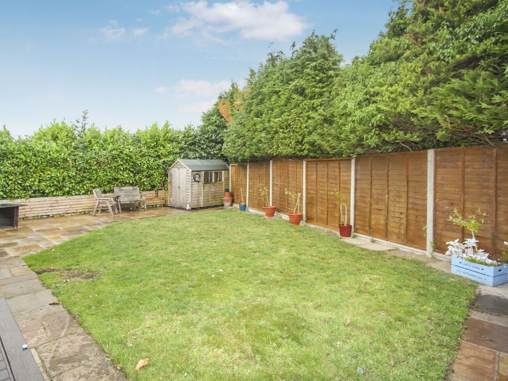 3 bed detached house for sale in Church Meadow, Boverton CF61, £300,000