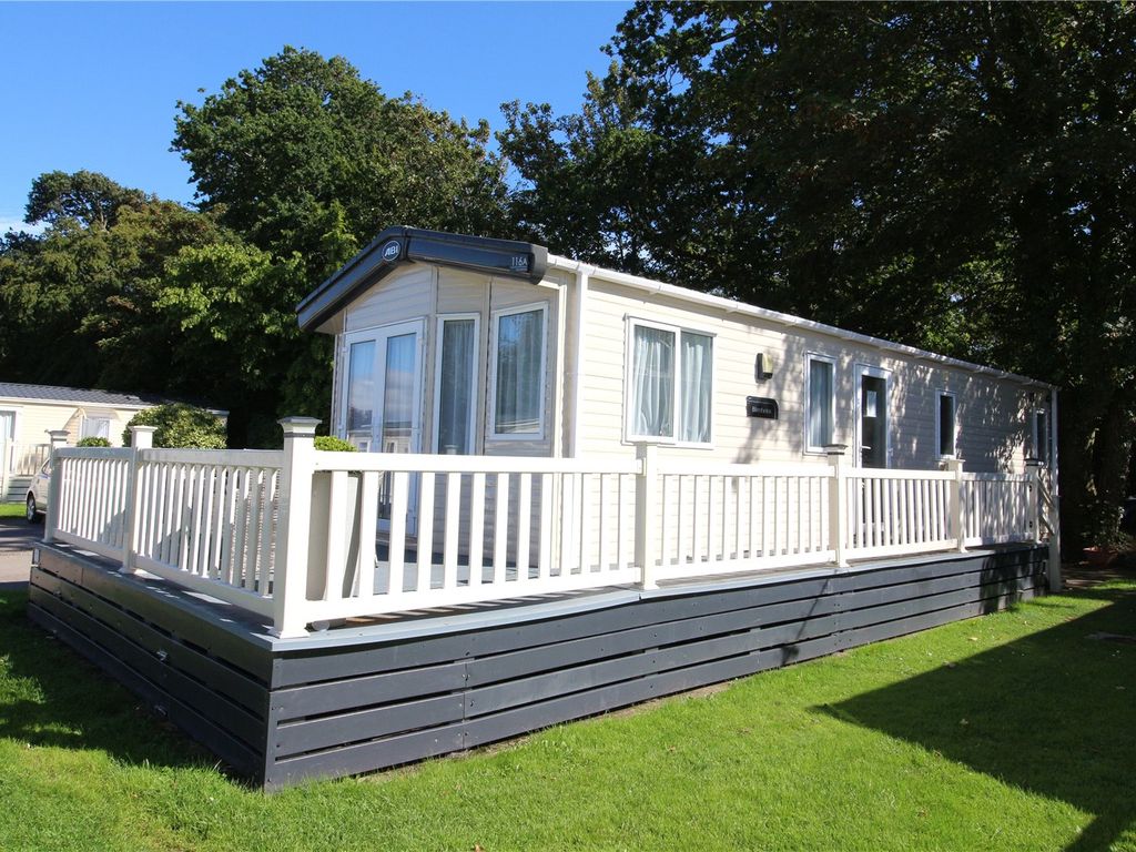 2 bed mobile/park home for sale in Hoburne Bashley, New Milton, Hampshire BH25, £29,950