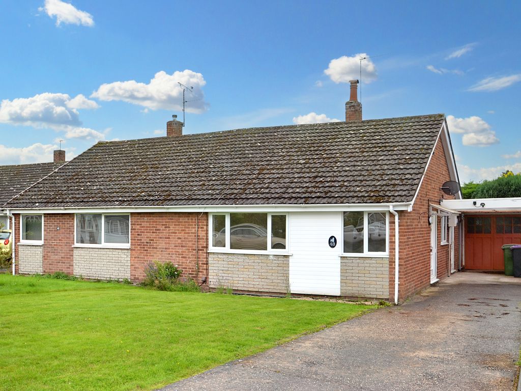 2 bed detached bungalow for sale in Hampton Drive, Newport TF10, £230,000