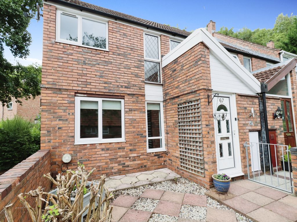 3 bed end terrace house for sale in Majestic Way, Telford TF4, £180,000