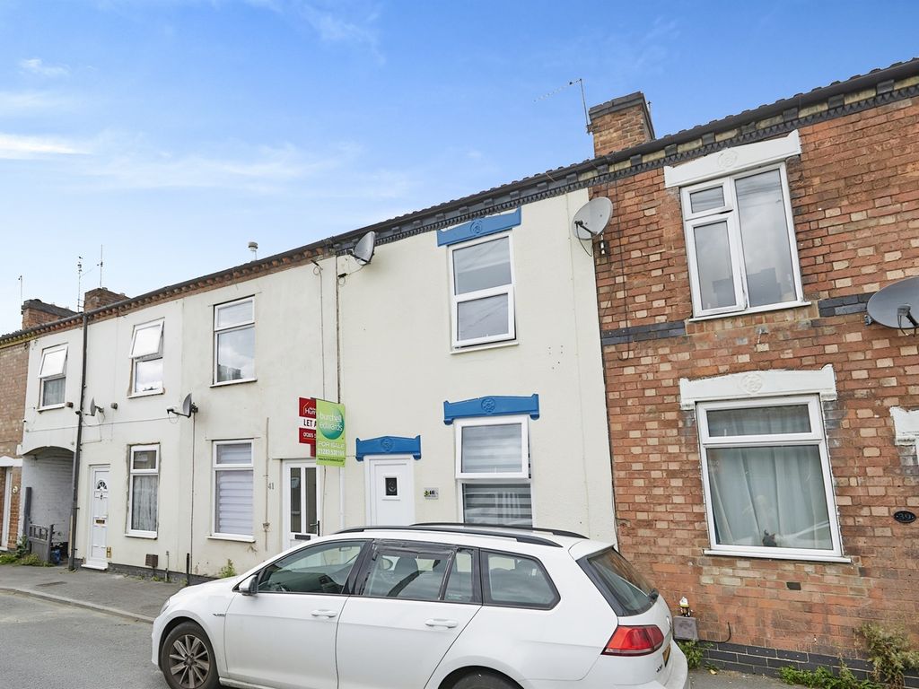 2 bed terraced house for sale in King Street, Burton-On-Trent DE14, £104,000