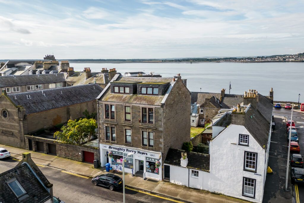 2 bed flat for sale in King Street, Broughty Ferry, Dundee DD5, £175,000