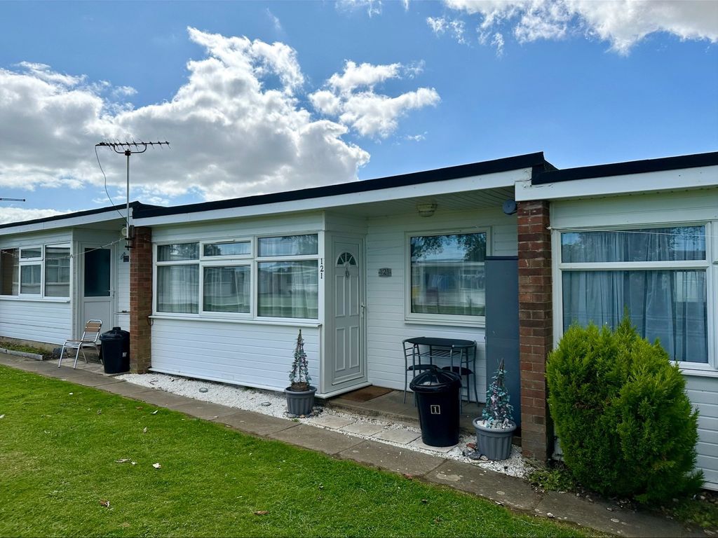 2 bed property for sale in Sunbeach Chalet Park, California, Great Yarmouth NR29, £35,000