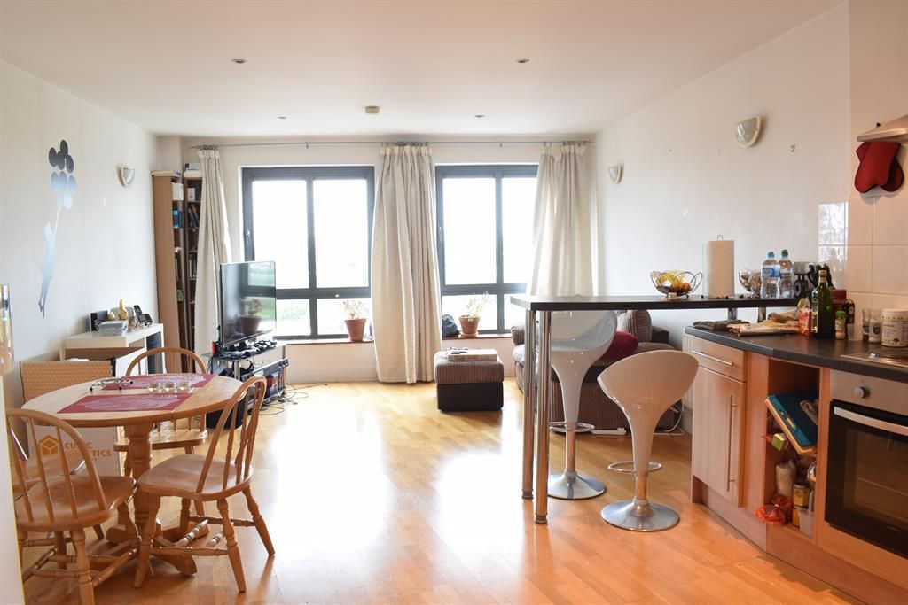 1 bed flat for sale in Lake House, Ellesmere Street, Manchester M15, £150,000