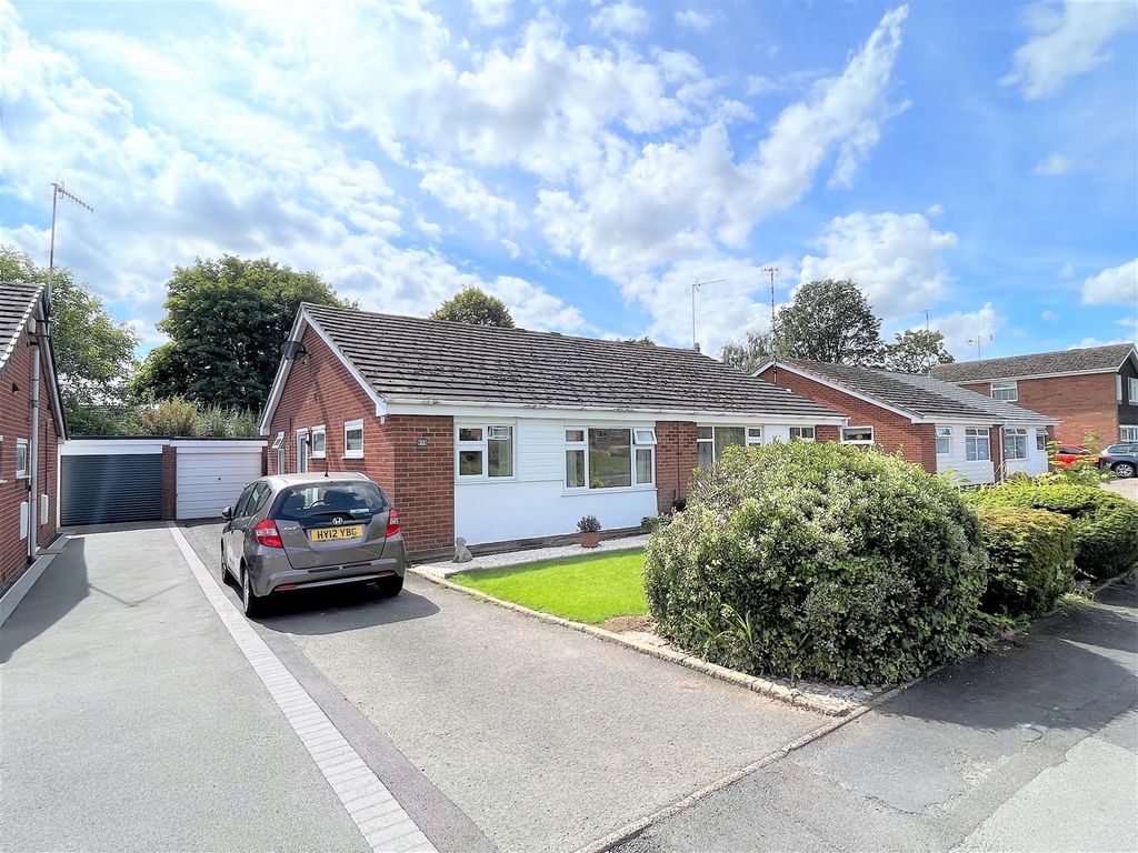 2 bed semi-detached bungalow for sale in Lowes Avenue, Woodloes Park, Warwick CV34, £275,000