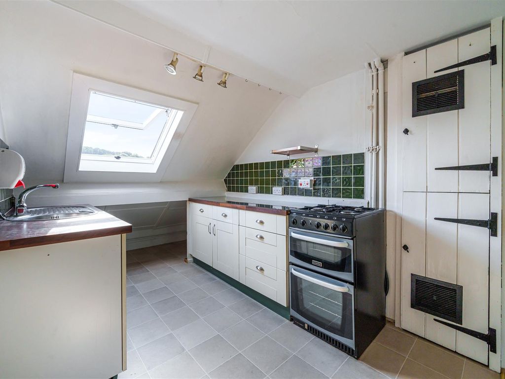 2 bed flat for sale in Prout Bridge, Beaminster, Dorset DT8, £155,000