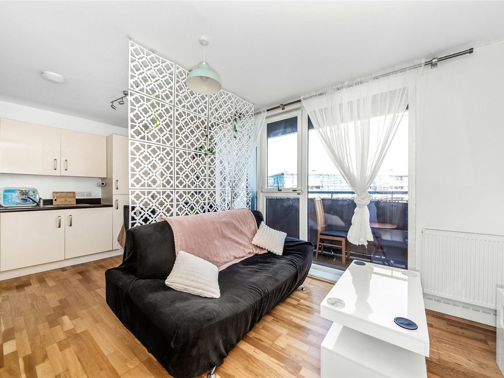 1 bed flat for sale in Bensham Lane, Croydon CR0, £290,000